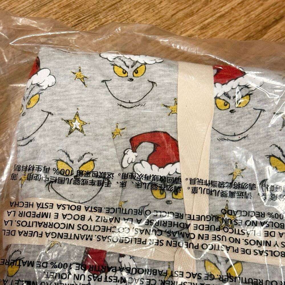 American Eagle Women’s Dr. Seuss Grinch Holiday Fleece PJ Pajama Set Size Small - Picture 6 of 7